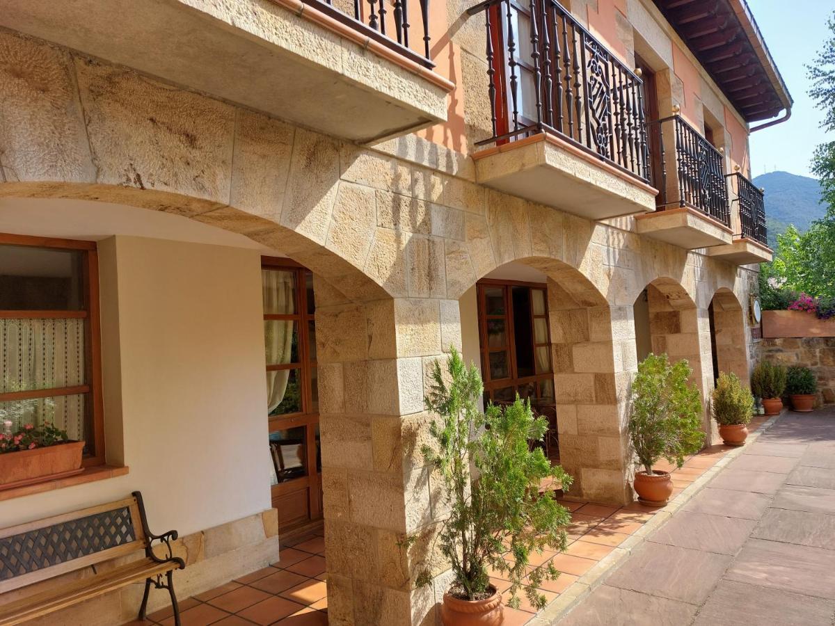 Posada Laura Potes Exterior foto